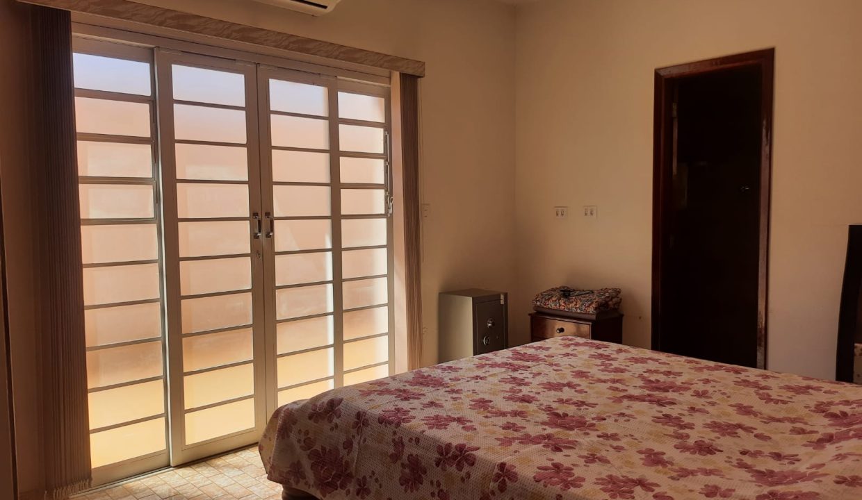 b2e36acc-effb-44b9-a2d9-aa5b063aef7b