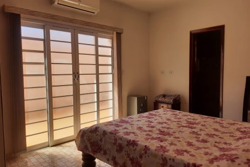 b2e36acc-effb-44b9-a2d9-aa5b063aef7b