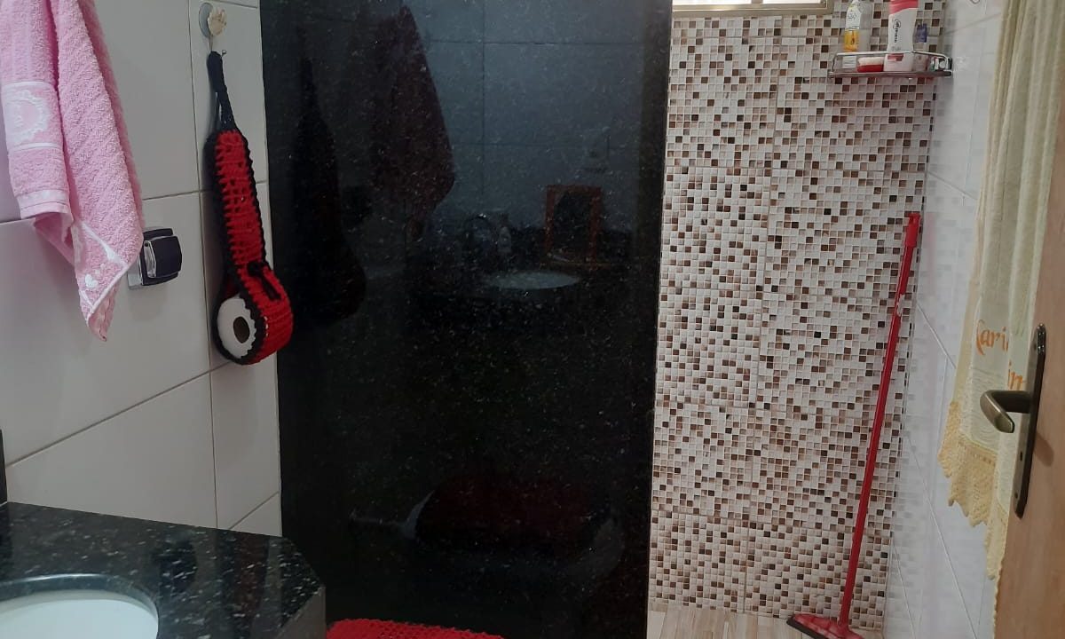 d5d35e32-4dd8-4927-84d0-b6801df2501a