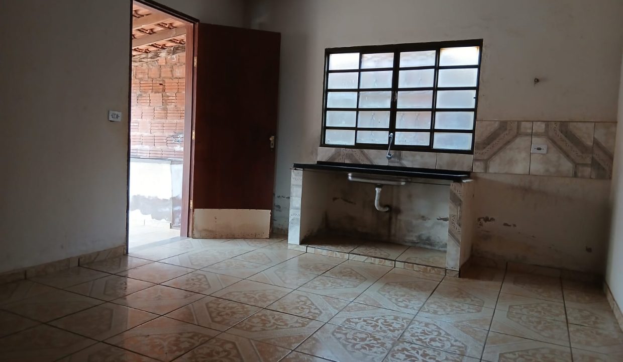 fb805710-1187-4215-b021-c46f2d64a125