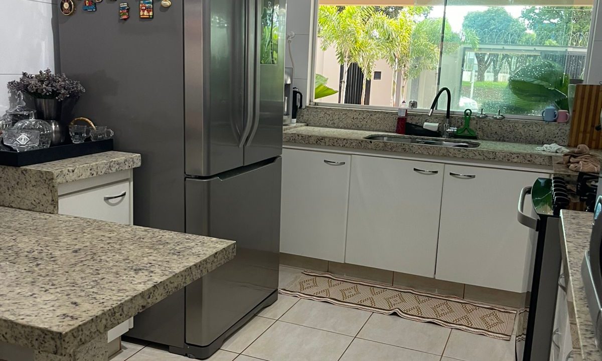 1073aab6-f38d-415d-bf7f-24e09c23cbe4